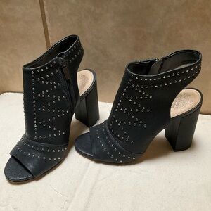 Vince Camuto VC Winelta Black Studded Women's 5 Heeled open toe Boots Shootie